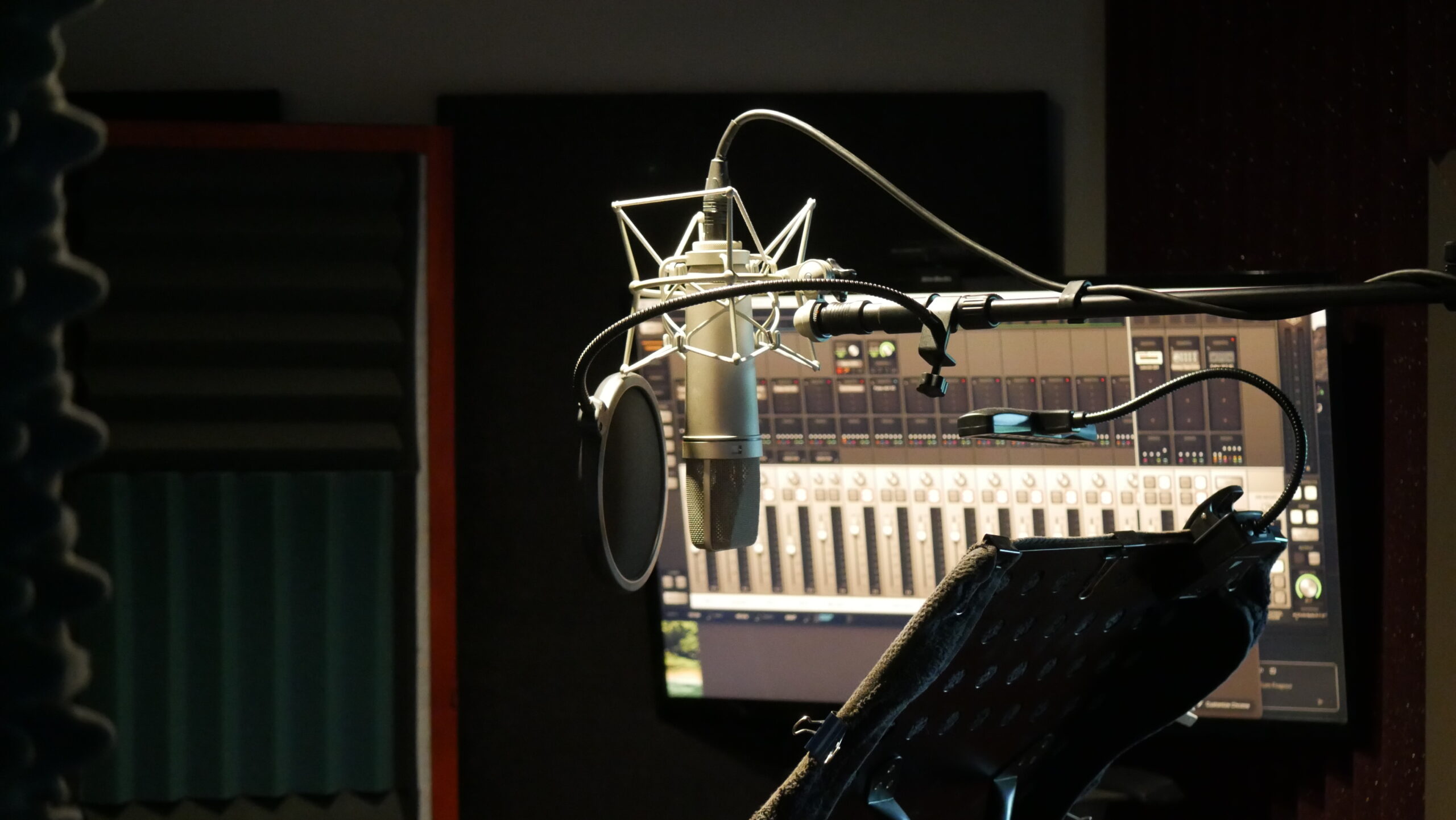 u87 mic Phantom City Studio best recording studio in Orlando, Florida.